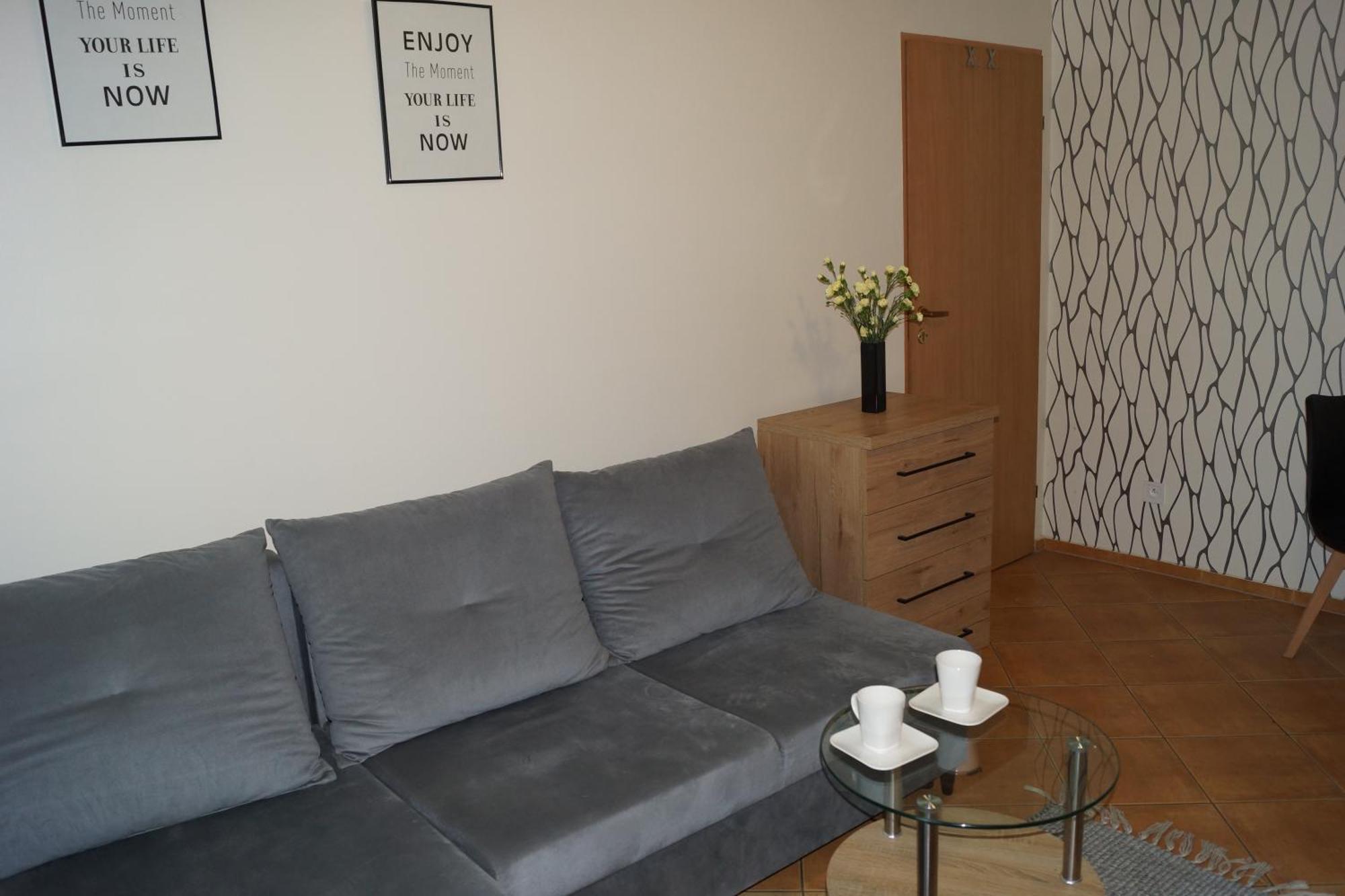 Goscinne Przy Kochanowskiego Homestay *