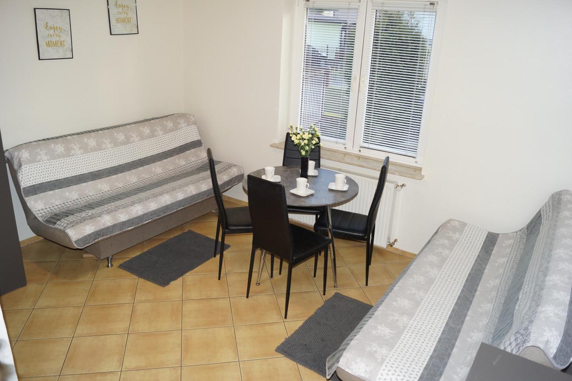 Goscinne Przy Kochanowskiego Homestay *