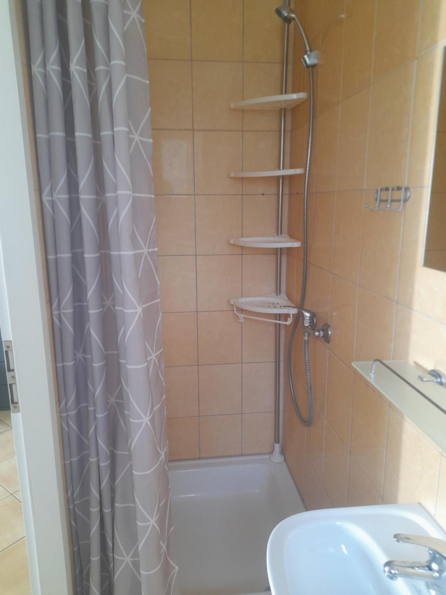 Goscinne Przy Kochanowskiego Homestay *